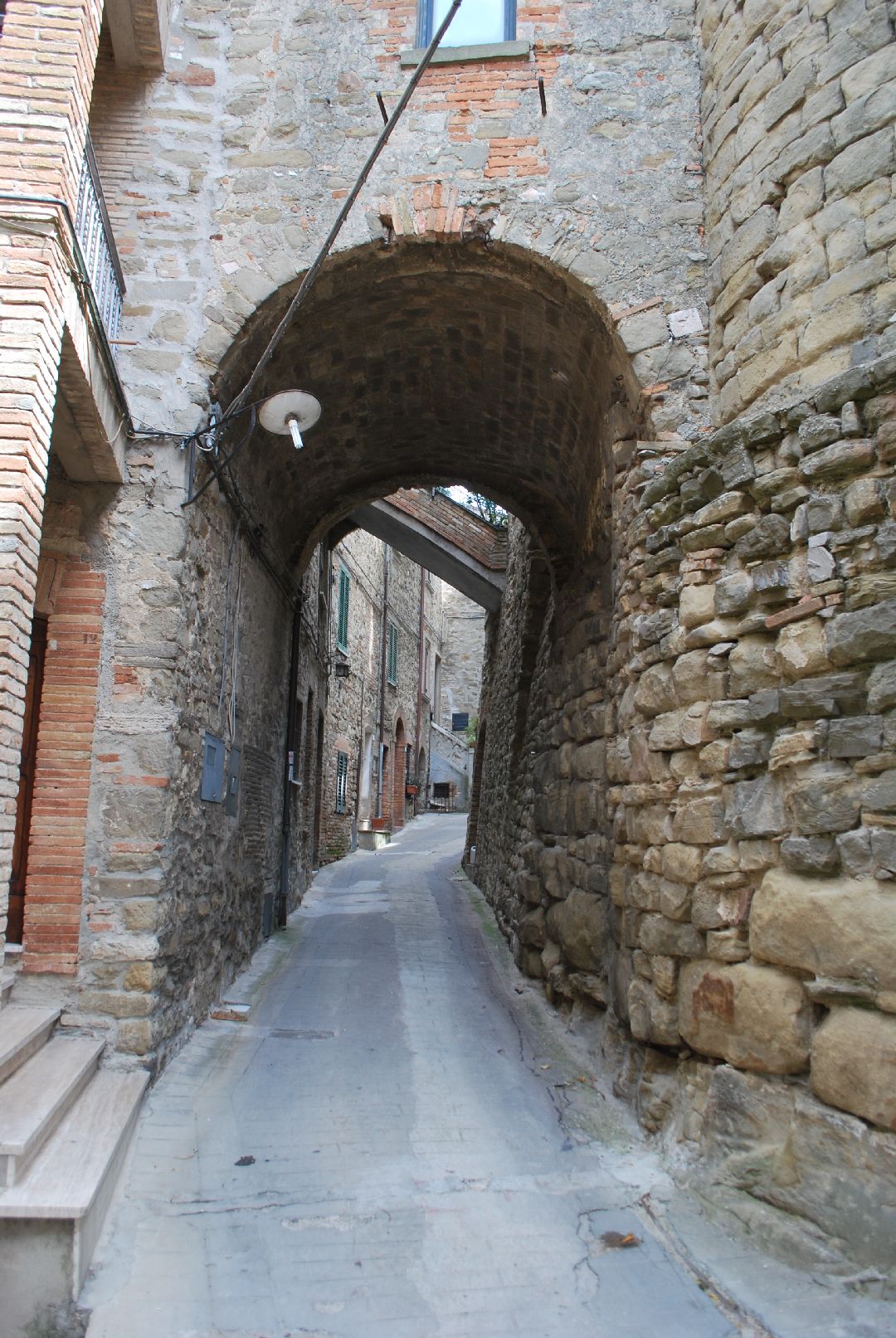 Gualdo Cattaneo portals Umbria architecture
